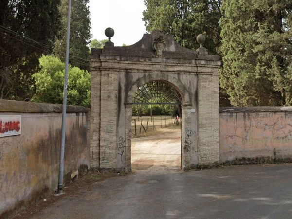Portale ingresso villa pamphili via della nocetta 256 copia