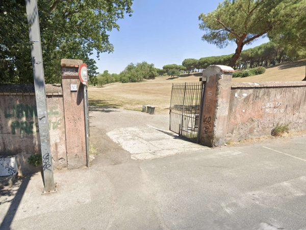Portale ingresso villa pamphili via della nocetta 30 copia